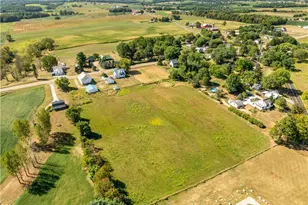 13529 Louisville St NE, Paris, OH 44669 - Photo 4