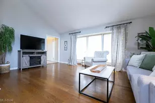 2051 Kingsborough Dr, Painesville, OH 44077 - Photo 8