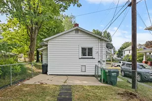 725 W Summit St, Alliance, OH 44601 - Photo 4