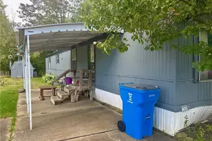 12012 Nicki Ln, Chardon, OH 44024 - Photo 2