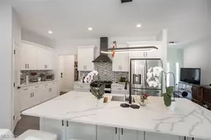 18433 Whitney Rd, Strongsville, OH 44149 - Photo 4