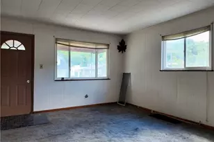 53679 Quimby Ave, Bridgeport, OH 43912 - Photo 6