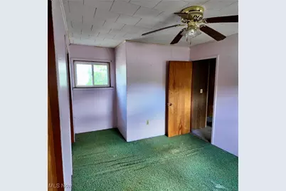 53679 Quimby Avenue, Bridgeport, OH 43912 - Photo 12