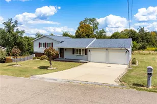 148 Oak Dr, Dillonvale, OH 43917 - Photo 4