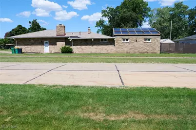 5981 Northview Drive, Green Hills, OH 44131 - Photo 4