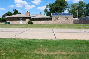 5981 Northview Dr, Green Hills, OH 44131 - Photo 4