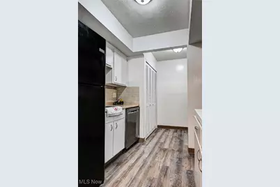 6883 Colonial Drive #B, Mentor, OH 44060 - Photo 12