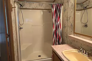 2656 Lake Breeze Dr, Madison, OH 44057 - Photo 12