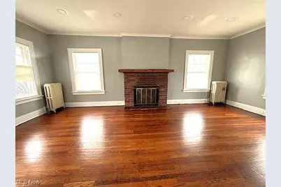 15703 Hazel Road, East Cleveland, OH 44112 - Photo 8