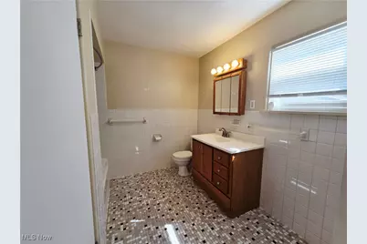 916 Pearl Street, Martins Ferry, OH 43935 - Photo 8