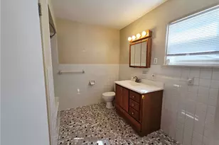 916 Pearl St, Martins Ferry, OH 43935 - Photo 8