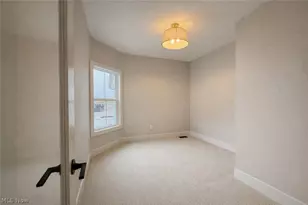 421 Bordeaux Blvd, Grandview Heights, OH 44147 - Photo 16