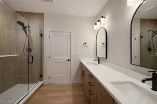 421 Bordeaux Blvd, Grandview Heights, OH 44147 - Photo 14