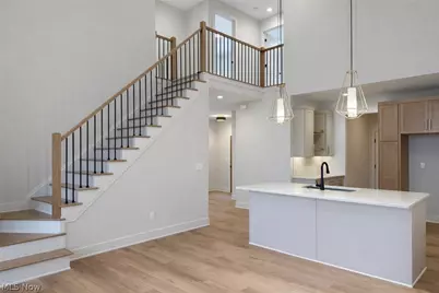 421 Bordeaux Boulevard, Grandview Heights, OH 44147 - Photo 12