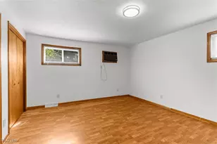 566 Sunshine Ave, Youngstown, OH 44505 - Photo 16