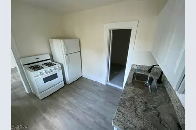 3100 Hancock Avenue, Loveland, OH 44113 - Photo 2