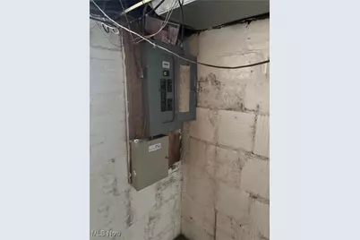 577 Rhodes Avenue, Akron, OH 44307 - Photo 32