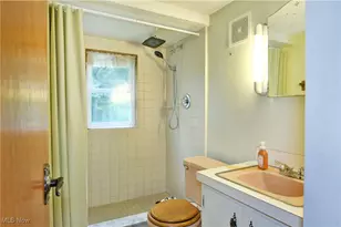 5451 Virginia Dr, Austintown, OH 44515 - Photo 38