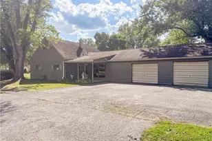 4102 Burkey Rd, Austintown, OH 44515 - Photo 4