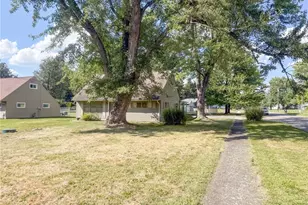 4102 Burkey Rd, Austintown, OH 44515 - Photo 2