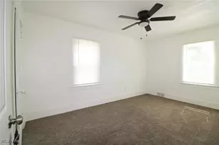 141 Wesley Ave, Youngstown, OH 44509 - Photo 8