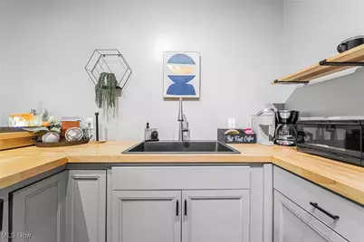 1133 W 9th Street #305, Loveland, OH 44113 - Photo 8