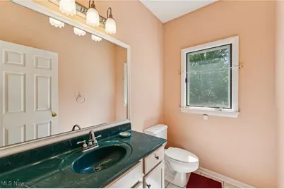 708 Dominic Drive, Cuyahoga Falls, OH 44223 - Photo 16