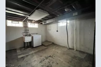 484 E 328th Street, Willowick, OH 44095 - Photo 16