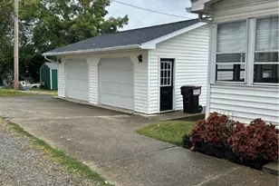 317 N 9th St, Cambridge, OH 43725 - Photo 4