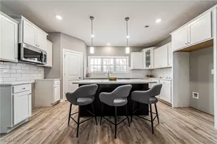 4322 Literary Ln, Willoughby, OH 44094 - Photo 10