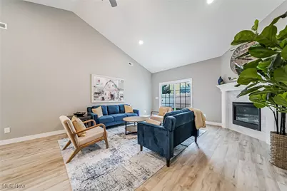 4322 Literary Lane, Willoughby, OH 44094 - Photo 4