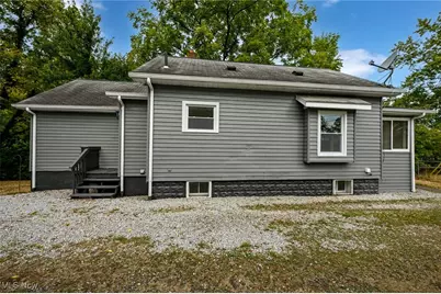 636 Flora Avenue, Akron, OH 44314 - Photo 44