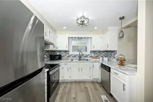 636 Flora Ave, Akron, OH 44314 - Photo 12