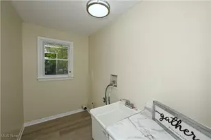 636 Flora Ave, Akron, OH 44314 - Photo 22