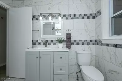 636 Flora Avenue, Akron, OH 44314 - Photo 20