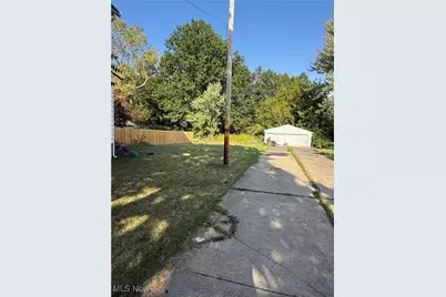1716 Middle Avenue, Elyria, OH 44035 - Photo 2