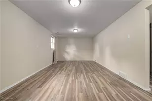 7007 Hidden Valley Dr, Amherst, OH 44001 - Photo 20