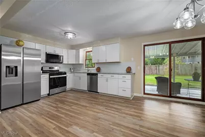 7007 Hidden Valley Drive, Amherst, OH 44001 - Photo 8