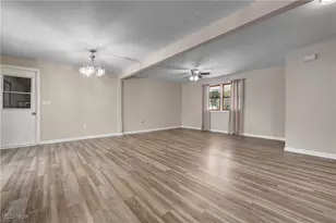 7007 Hidden Valley Dr, Amherst, OH 44001 - Photo 12