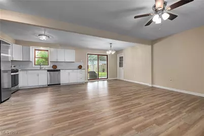 7007 Hidden Valley Drive, Amherst, OH 44001 - Photo 10