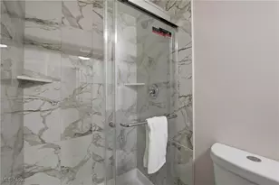 7007 Hidden Valley Dr, Amherst, OH 44001 - Photo 22