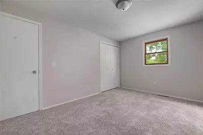 7007 Hidden Valley Drive, Amherst, OH 44001 - Photo 18