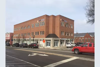 749 Wheeling Avenue, Cambridge, OH 43725 - Photo 2