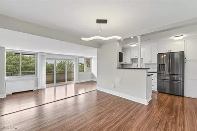 12900 Lake Avenue #820, Oakwood, OH 44107 - Photo 10