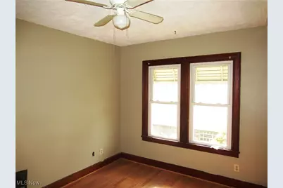 2007 E Midlothian Boulevard, Youngstown, OH 44502 - Photo 8