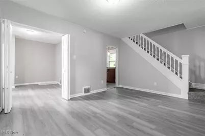 312 Upland Avenue, Akron, OH 44301 - Photo 8