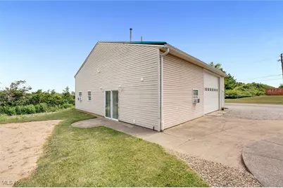 9373 Murray Ridge Road, Elyria, OH 44035 - Photo 34