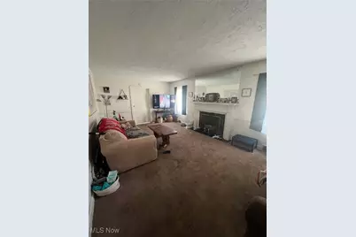 617 Moreley Avenue, Akron, OH 44320 - Photo 2