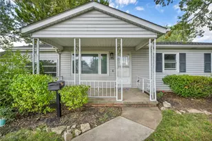 1931 Mark Dr, Lorain, OH 44052 - Photo 4