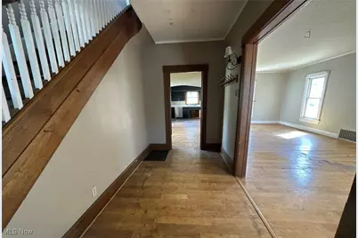 318 N Pleasant Street, New Lexington, OH 43764 - Photo 6